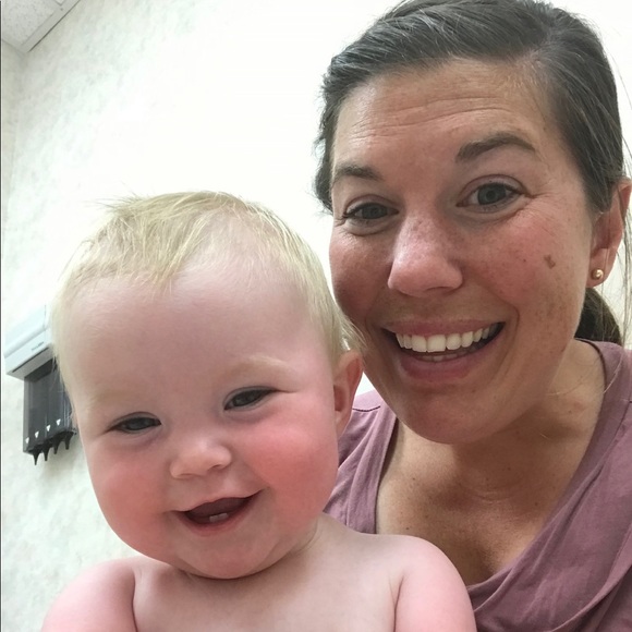 Meet your Posher, Amanda - Picture 4 of 5